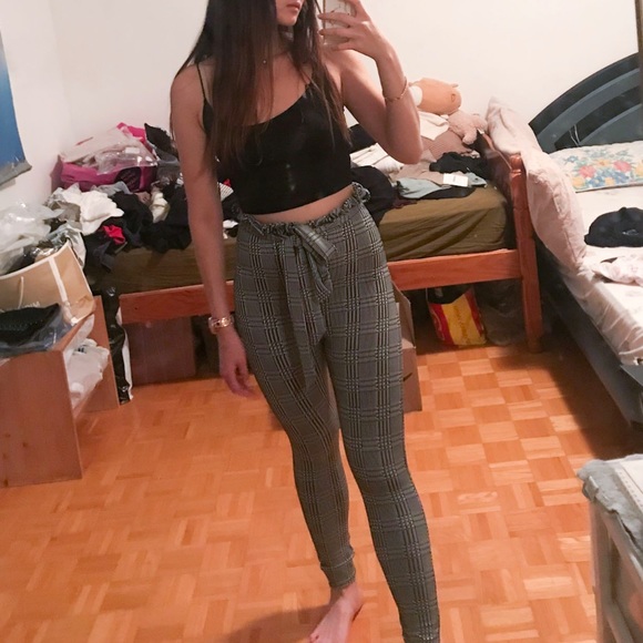 BOOHOO Check PaperBag Tie Waist Pants - Picture 4 of 4